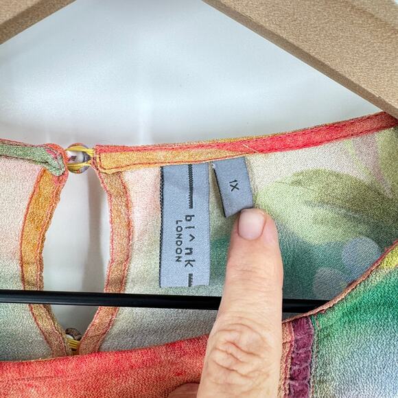 Blank London Floral Peasant Blouse Multicolor Watercolor Boho Top Size 1X - Picture 3 of 8